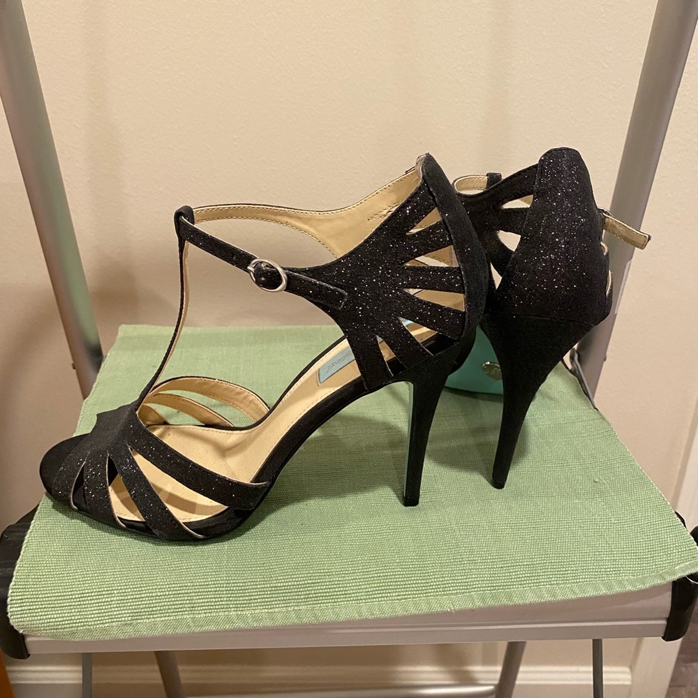 Betsey Johnson Shimmer Black Strappy Heels - Picture 4 of 7